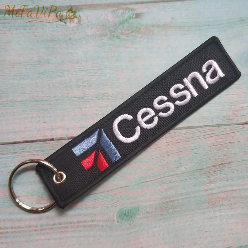 1 SET CESSNA KEYCHAIN - PILOTSX