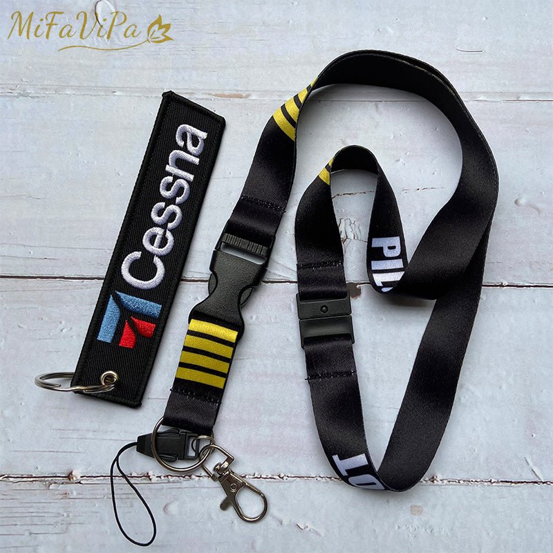 2 PCS BOEING 737 SLEUTELHANGE KEYCHAIN CESSNA NECK STRAP - PILOTSX