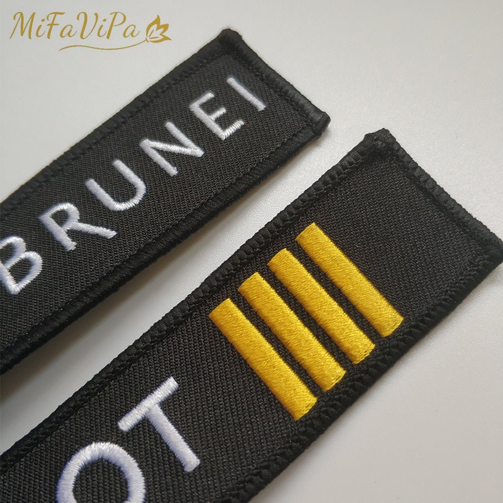 A ROYAL BRUNEI SIDE B PILOT EMBROIDERY KEY CHAIN - PILOTSX