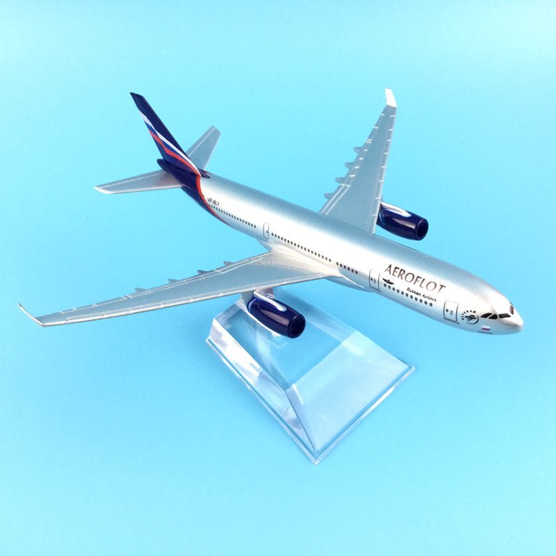 AIR AEROFLOT RUSSIAN AIRLINES AIRBUS 330 A330 AIRWAYS AIRPLANE MODEL PLANE MODEL - PILOTSX