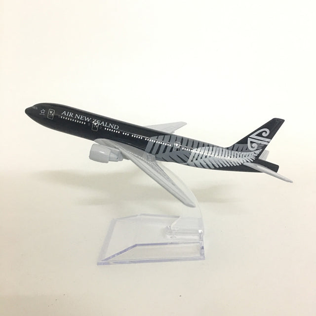 Russian Airlines Siberia S7 Airplane model Aeroflot Airbus 320 aircraft AV8R